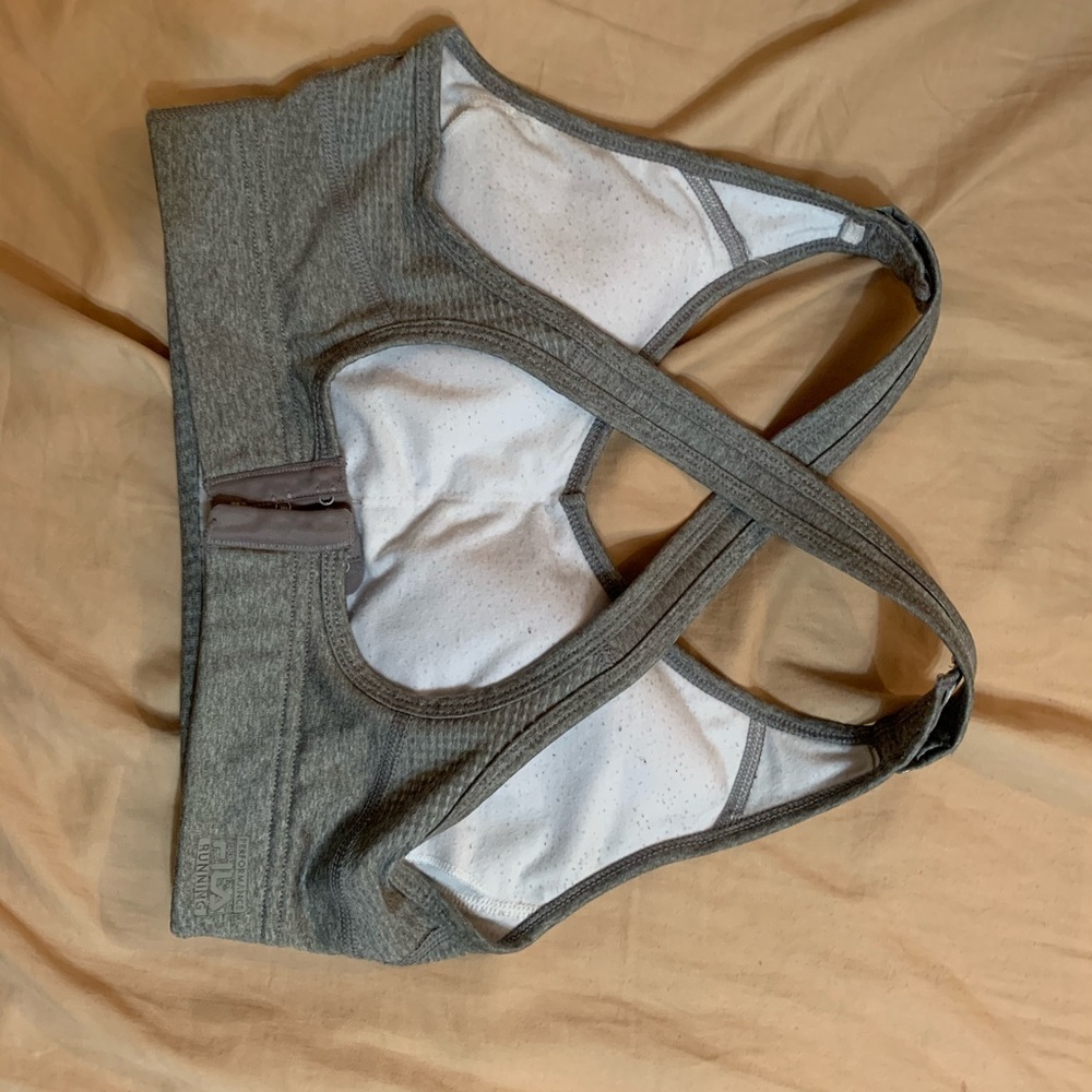 adjustable straps - Picture 2 of 4